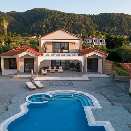 Epavli Alexandros Luxury