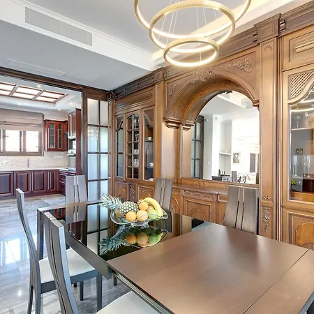 Epavli Alexandros Luxury Вурвуру