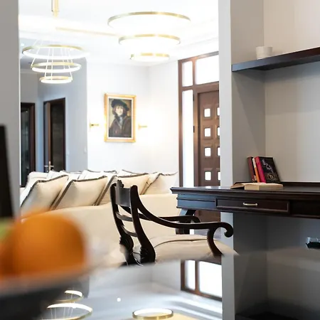 Epavli Alexandros Luxury *