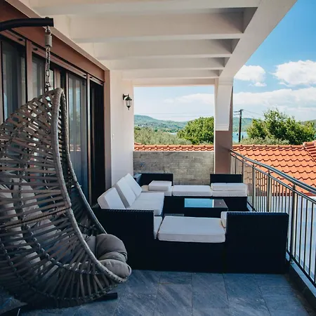 Villa Epavli Alexandros Luxury *