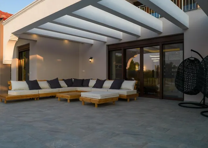 Epavli Alexandros Luxury Villa Vourvourou